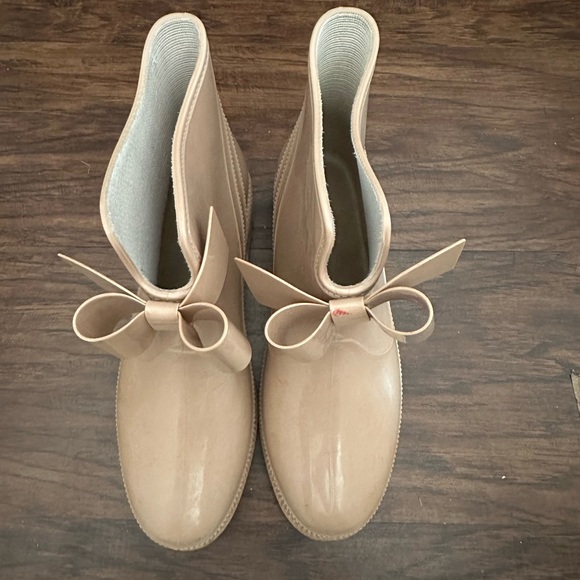 Rain Boots - Picture 5 of 6